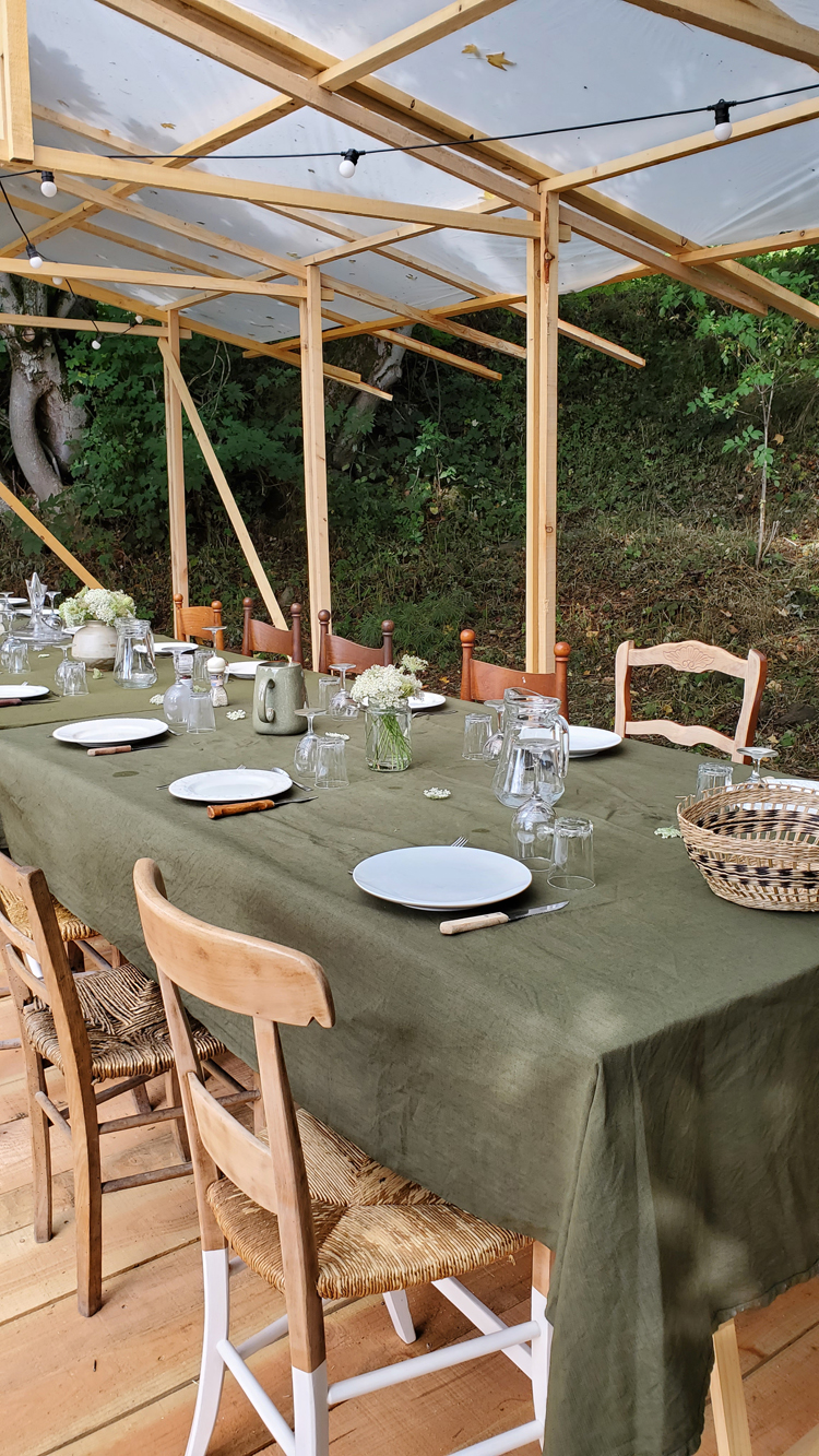 meuble design de cuisine sur plaque de cuisson
